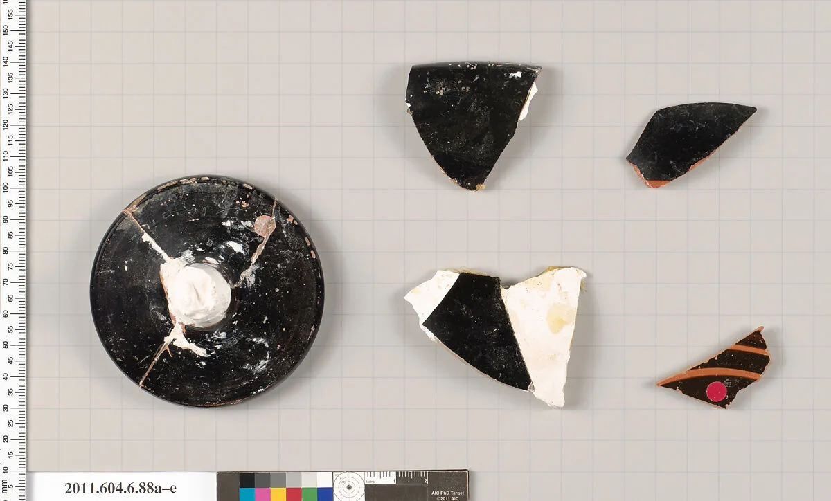 Terracotta fragments of a stemmed plate — Unknown