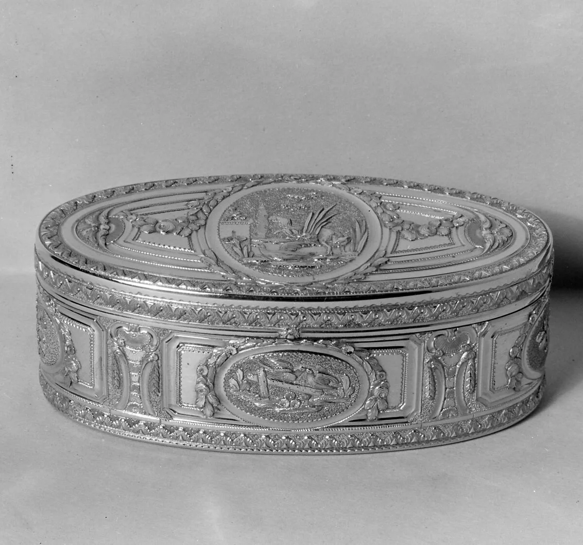 Snuffbox — Louis Ray