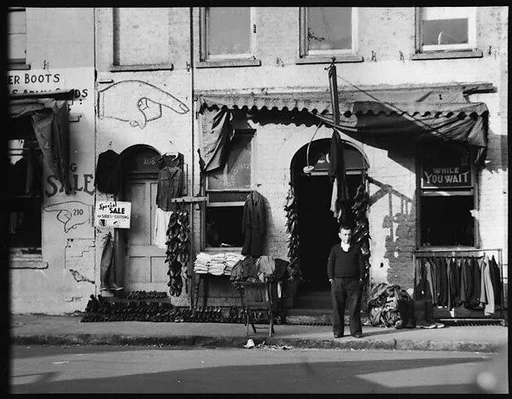 [Shoe and Clothing Shopfront Façade, Savannah, Georgia]