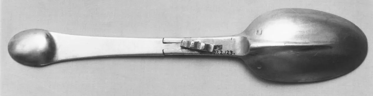 Double-ended folding spoon — Unknown