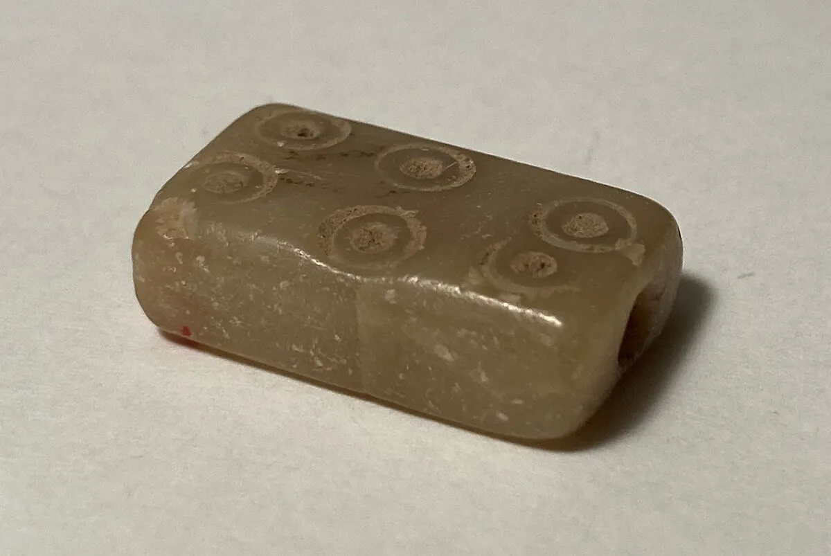 Bead — Unknown