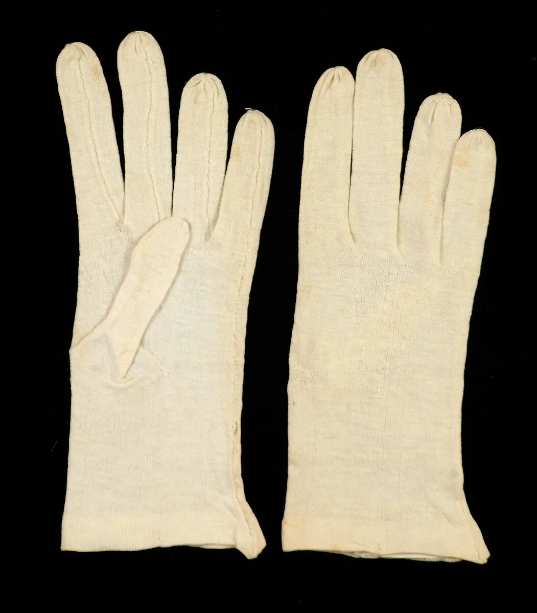 Gloves — Unknown
