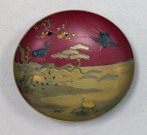蓬莱蒔絵盃|One of a Pair of Wine Cups (Sakazuki) with Mount Hōrai