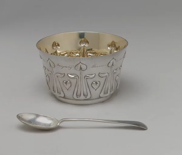 Child's porridge bowl — Roberts and Belk