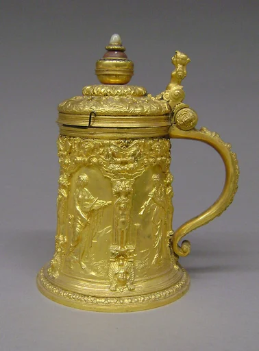 Tankard with cover