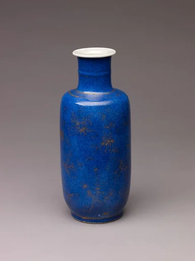 Club-shaped vase