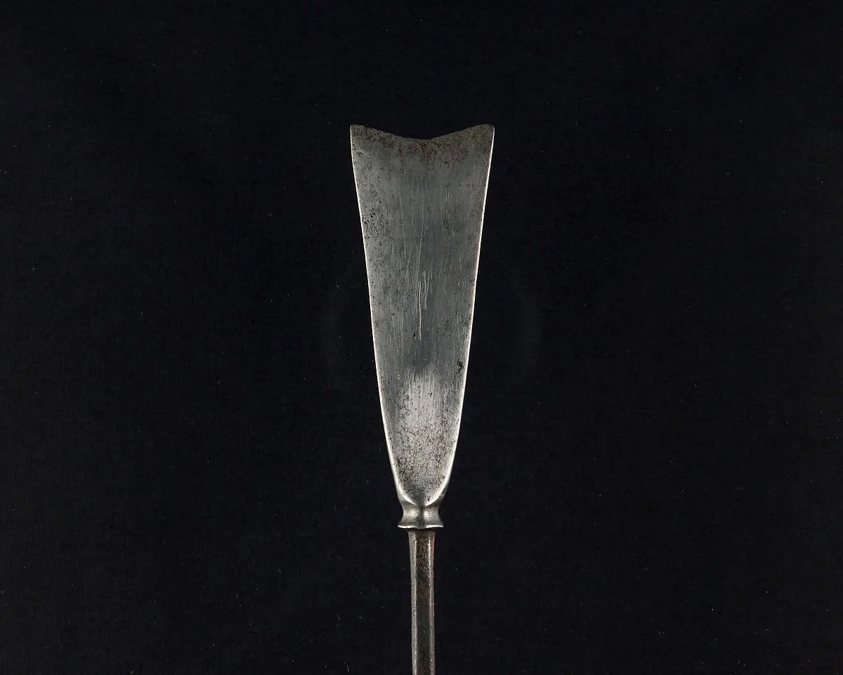 Arrowhead (<i>Yanone</i>) — Unknown