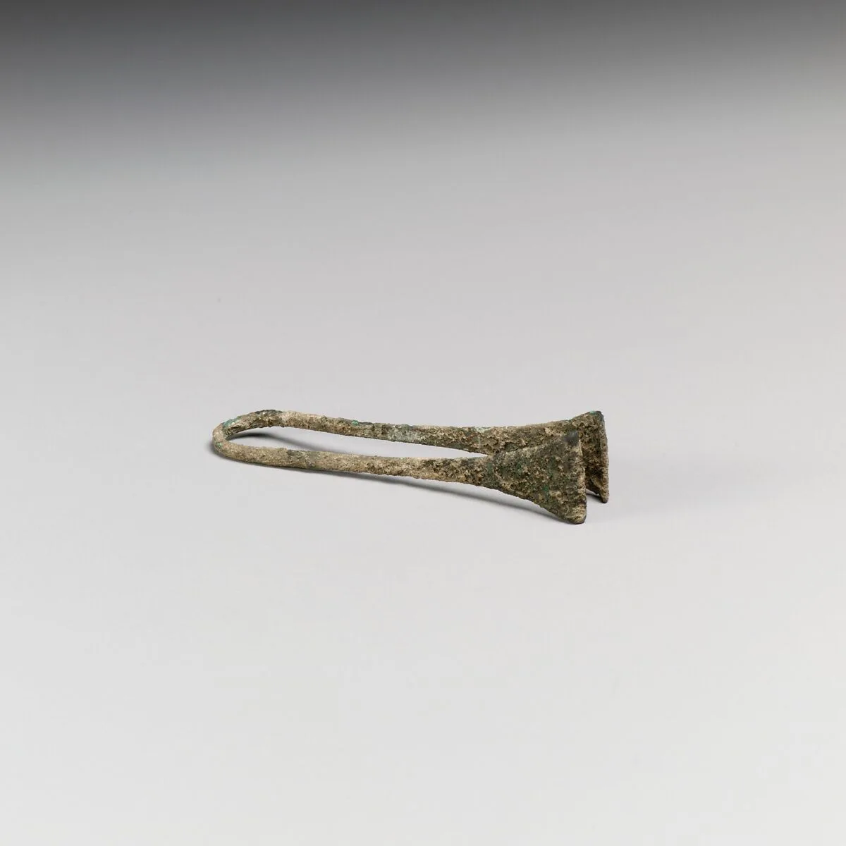 Bronze tweezers — Unknown