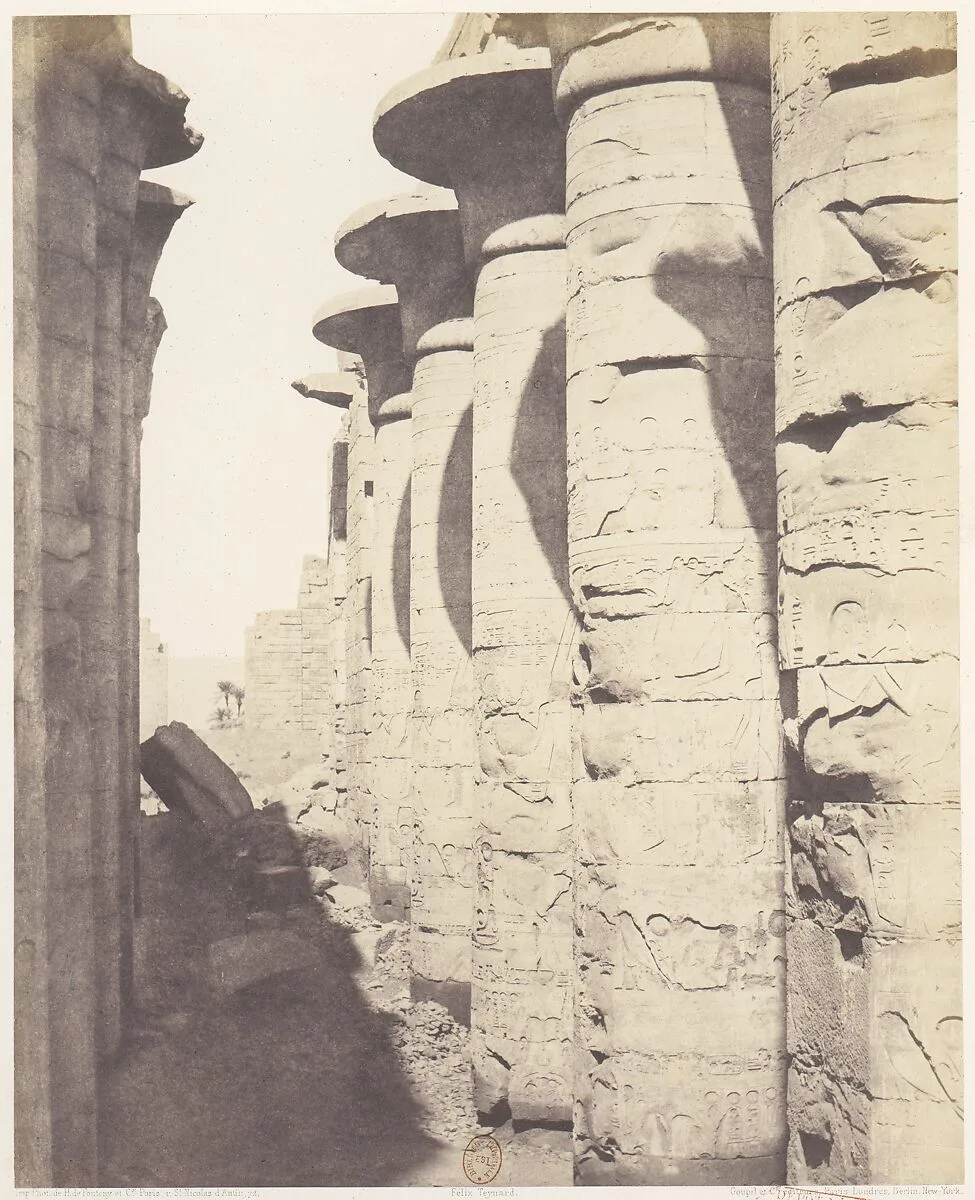 Karnak (Thèbes), Palais - Salle Hypostyle - Colonnade Centrale Vue du Point J — Félix Teynard|Imprimerie Photographique de H. de Fonteny et Cie