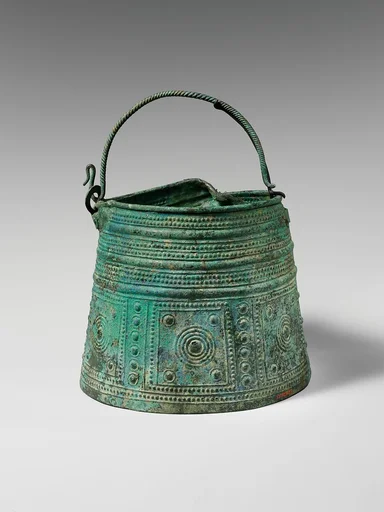 Bronze situla (bucket)