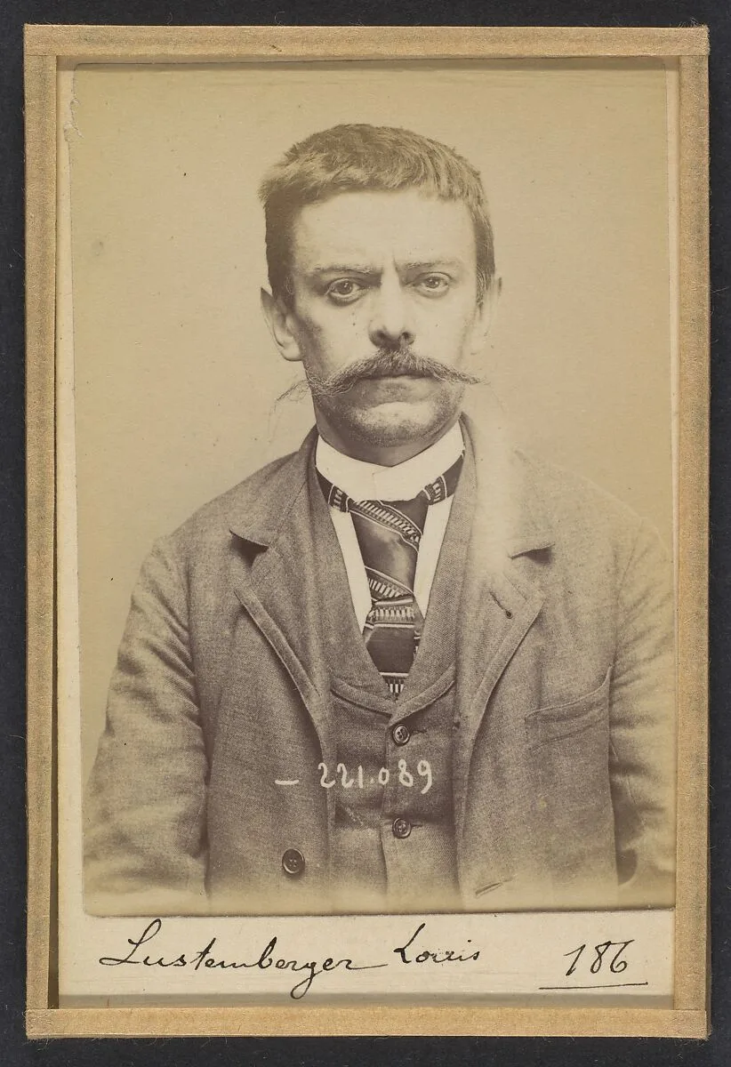 Lustenberger. Louis, Joseph. 38 ans, le 16/3/56 à Paris XXe. Ciseleur. Anarchiste. 17/7/94. — Alphonse Bertillon