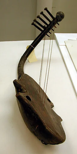 Figurative Harp (Domu)