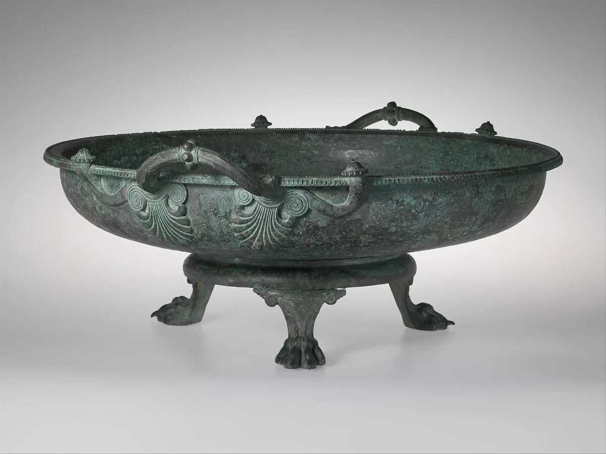 Bronze footbath with its stand — Unknown