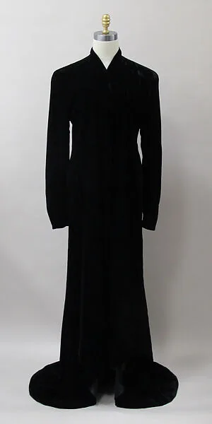 Evening coat — Charles James