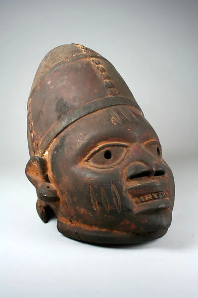 Helmet Mask (Gelede) — Unknown
