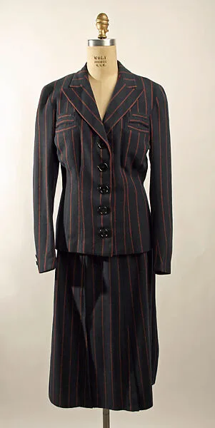 Suit — Unknown