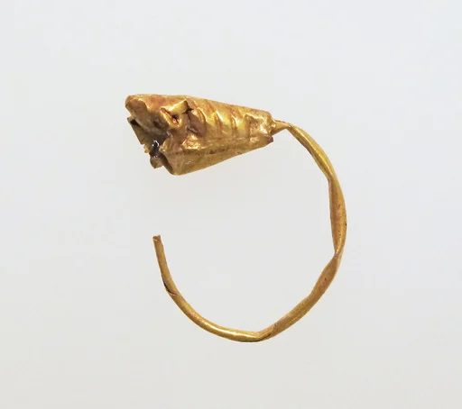 Gold earring