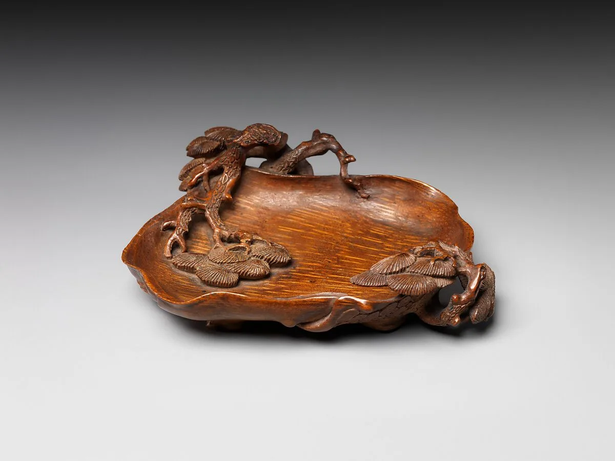 清早期 竹雕蟠松洗|Dish with pine trees — Unknown