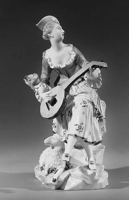 Woman playing a mandolin — Ludwigsburg Porcelain Manufactory|J. G. Heinzenmann