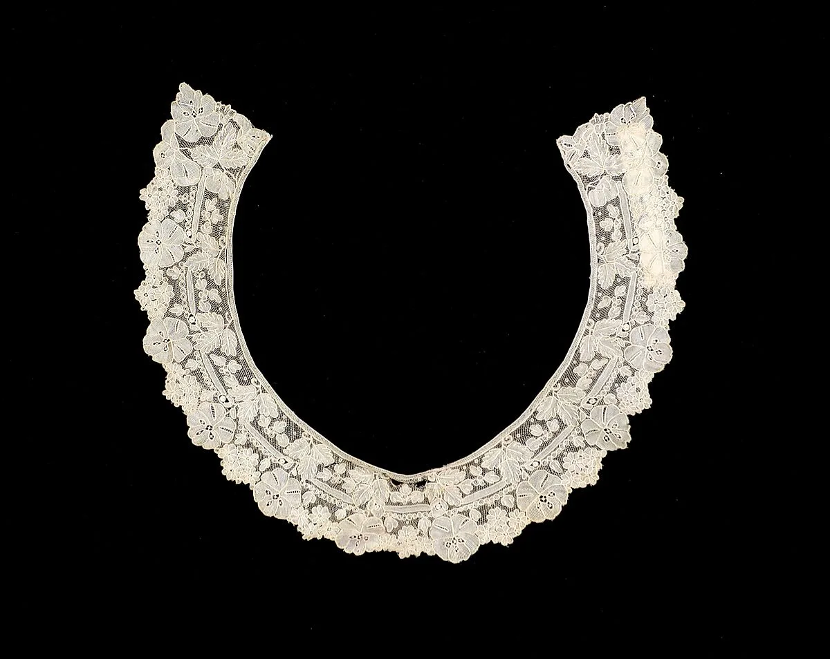 Collar — Unknown