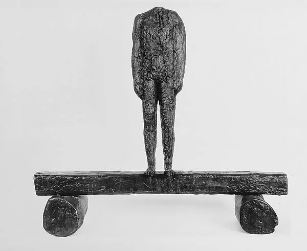 Figure on a Trunk — Magdalena Abakanowicz