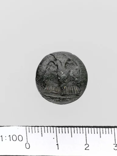Steatite lentoid seal