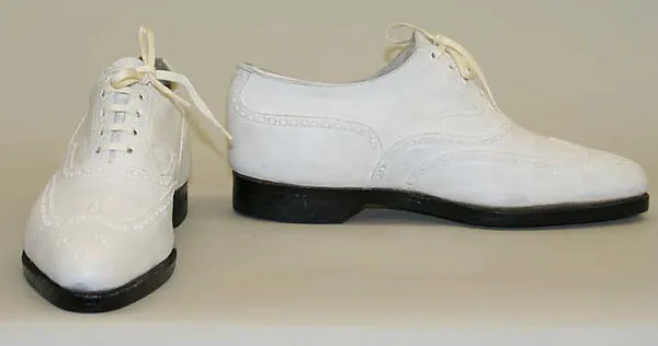 Athletic shoes — Peal & Co., Ltd.