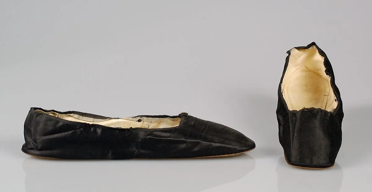 Evening slippers — Menochet