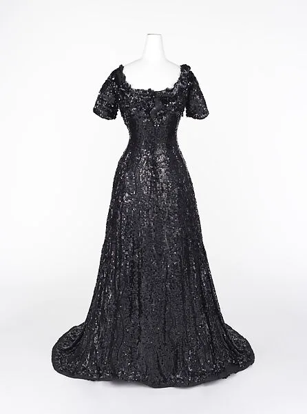 Evening dress — Unknown
