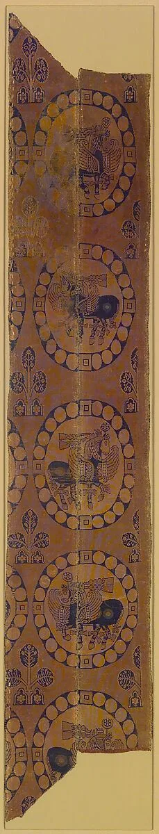 Fragment of textile with horses — Unknown