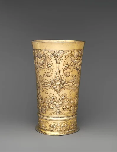 Footed beaker