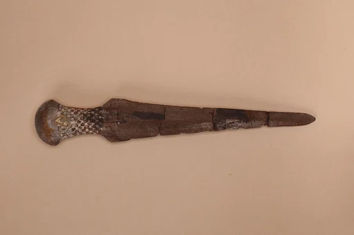 Model blade of a dagger