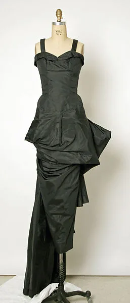 Evening dress — Cristobal Balenciaga|House of Balenciaga