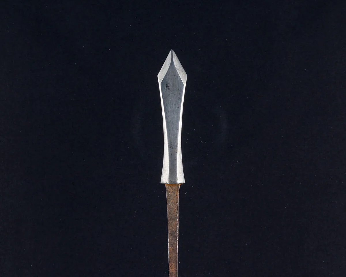 Arrowhead (<i>Yanone</i>) — Unknown