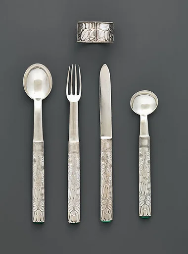 Flatware set