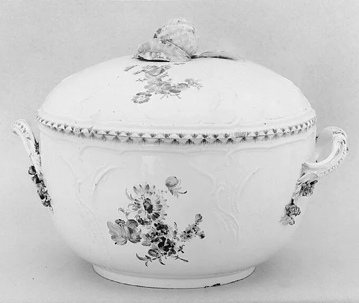 Tureen with cover
