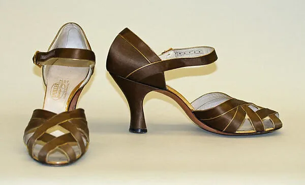 Evening sandals — I. Miller
