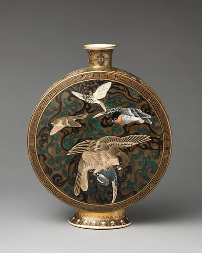 Moon flask with small bird motifs