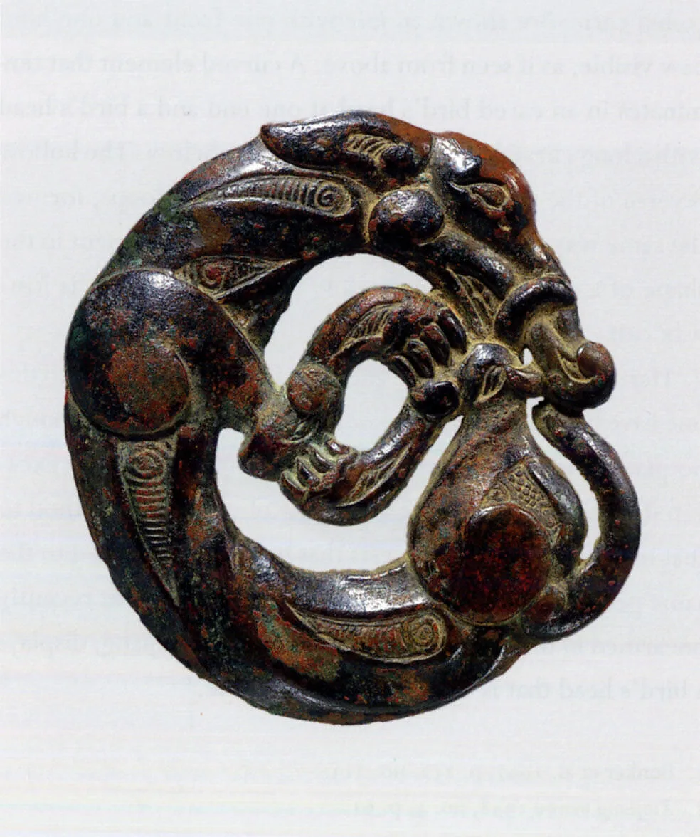 狼紋青銅車馬飾|Harness Ornament in the Shape of a Coiled Wolf — Unknown