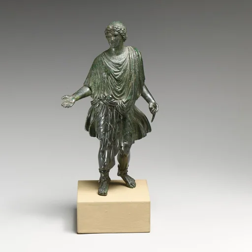 Bronze statuette of a camillus (attendant)