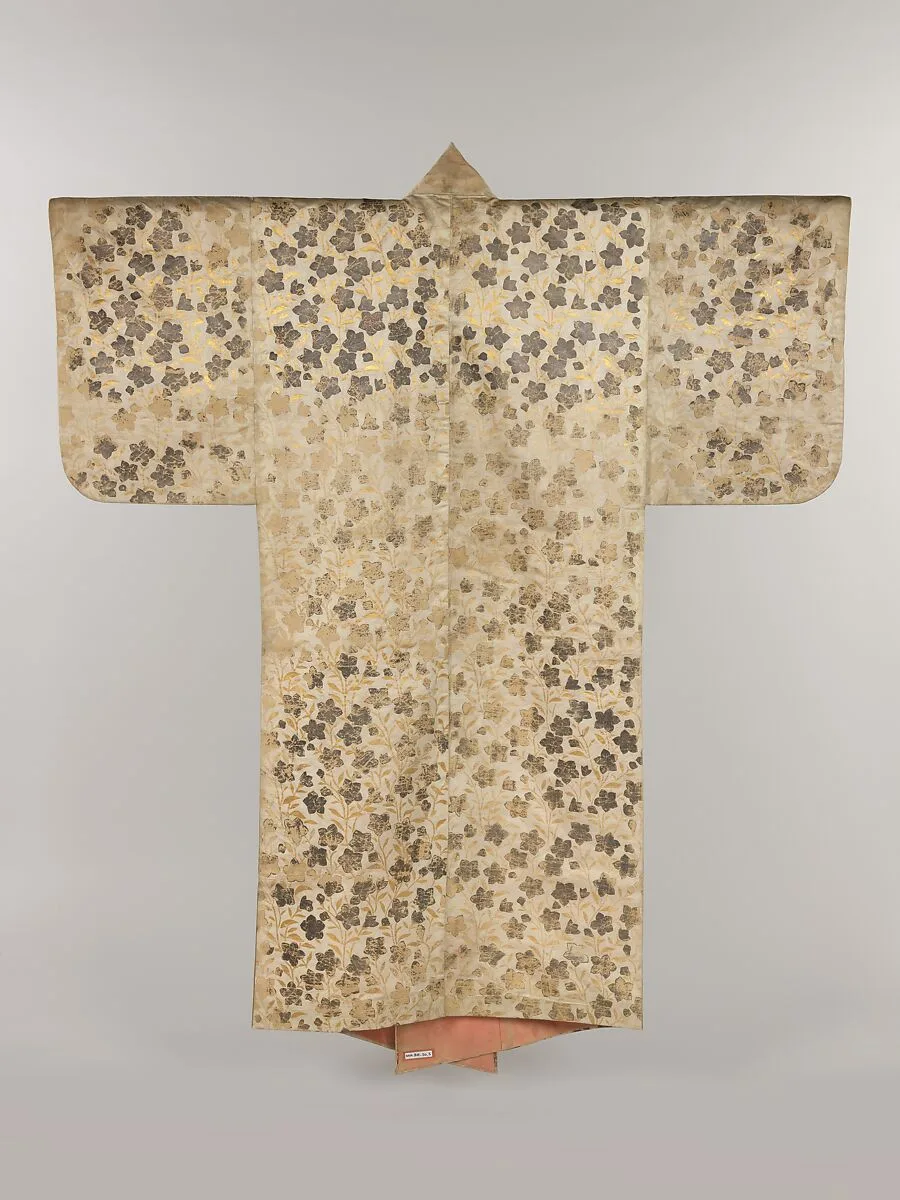 白繻子地桔梗模様摺箔|Noh Costume (Surihaku) with Chinese Bellflowers — Unknown