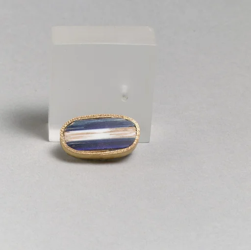 Glass inlay fragment
