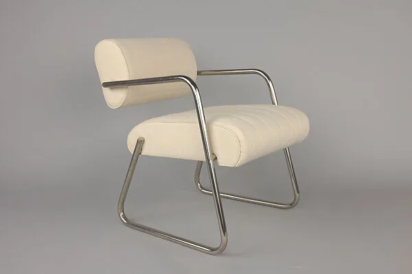 Armchair — Eileen Gray
