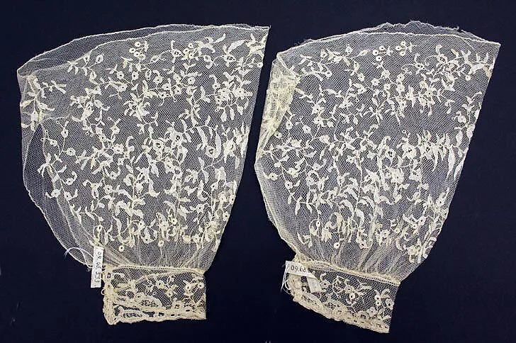Sleeves — Unknown