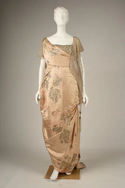 Evening dress — House of Worth