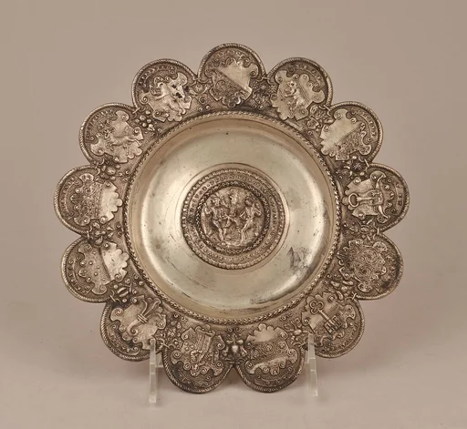 Plate
