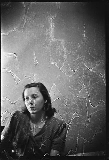 [Four 35mm Film Frames: Alice Morris, New York City]