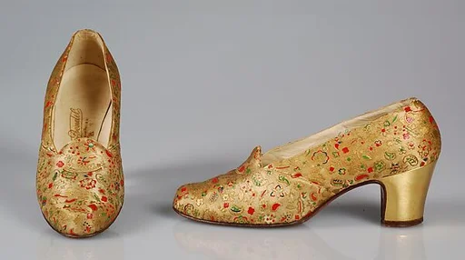 Evening shoes