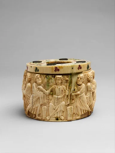 Circular Box (Pyxis) with the Miracle of Christ’s Multiplication of the Loaves