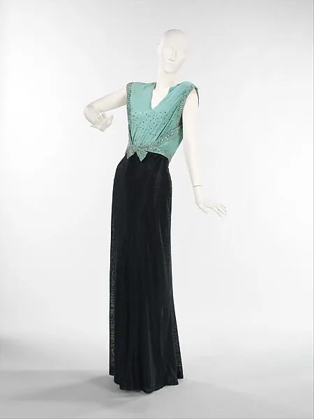 Evening dress — Unknown